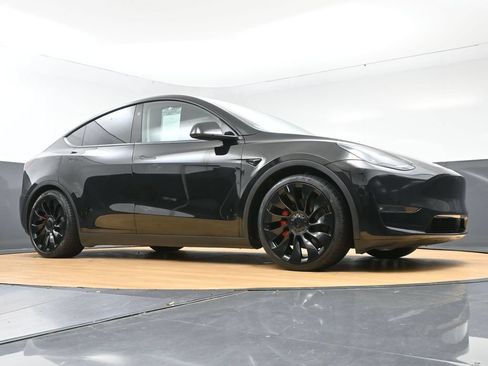Used 2024 Tesla Model Y Performance AWD/4WD image 50