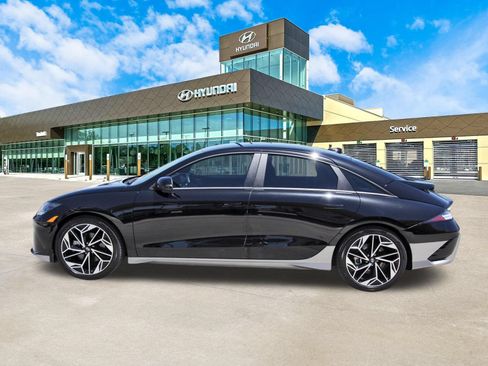 Used 2023 Hyundai Ioniq 6 SEL RWD image 9