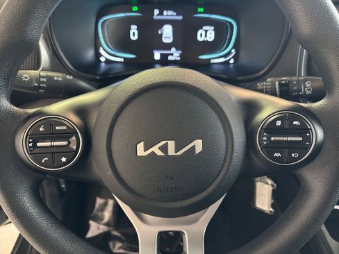 Used 2025 Kia Soul LX w/ LX Technology Package image 31