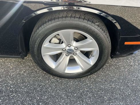 Certified 2023 Dodge Challenger SXT image 5