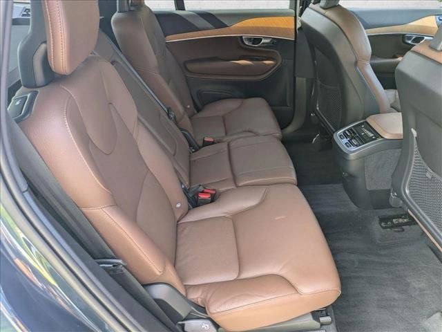 Used 2024 Volvo XC90 B5 Plus w/ Protection Package Premier AWD/4WD image 22