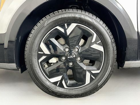 Used 2023 Kia Niro Wind FWD image 11