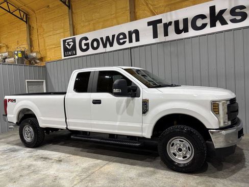 Used 2019 Ford F250 XL w/ XL Value Package AWD/4WD image 3