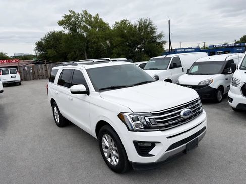 Used 2020 Ford Expedition XLT w/ Equipment Group 202A RWD image 9