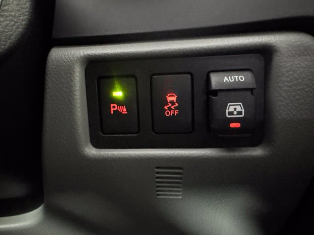 Used 2019 Toyota Sequoia SR5 AWD/4WD image 18