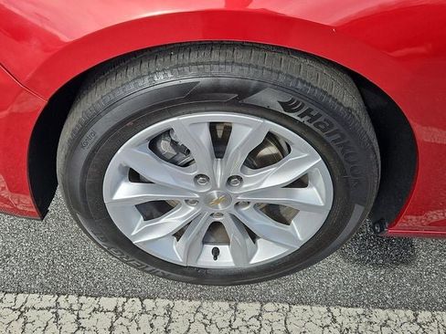 Used 2025 Chevrolet Malibu LT image 14