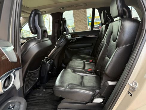 Used 2016 Volvo XC90 T6 Momentum w/ Momentum Plus Package AWD/4WD image 44