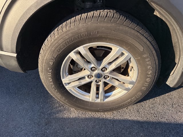 Used 2021 Ford Explorer XLT AWD/4WD image 9