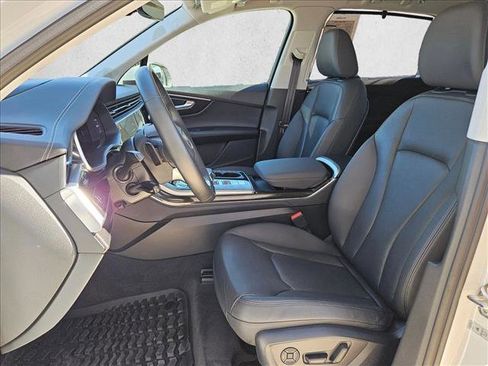 Used 2023 Audi Q7 3.0T Prestige w/ Prestige Package image 18
