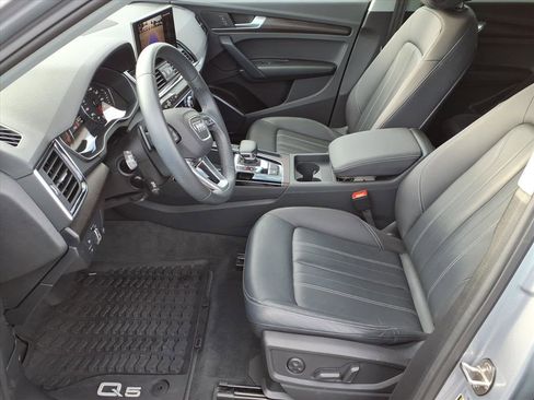 Used 2023 Audi Q5 2.0T Premium w/ Convenience Package AWD/4WD image 12