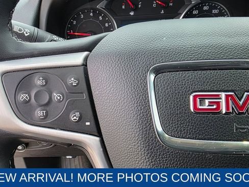 Used 2024 GMC Terrain SLT image 16