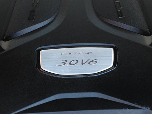 Used 2020 Porsche Cayenne image 41