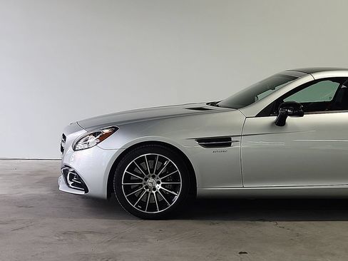 Used 2017 Mercedes-Benz SLC 43 AMG image 6