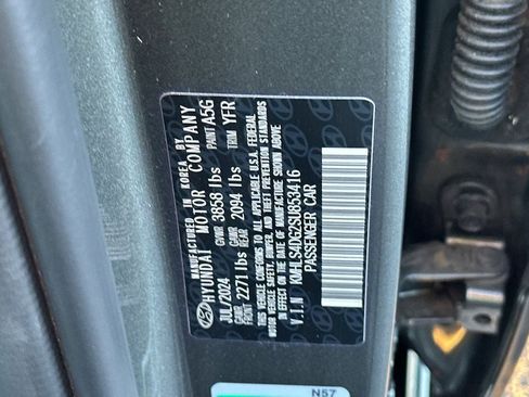 Used 2025 Hyundai Elantra SEL w/ Cargo Package image 25