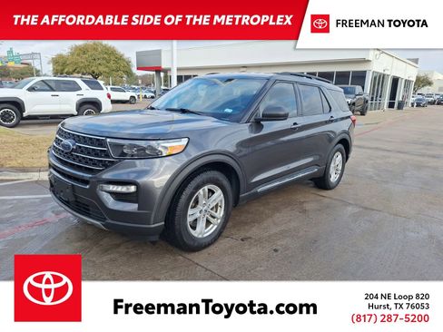 Used 2020 Ford Explorer XLT w/ Equipment Group 202A image 1