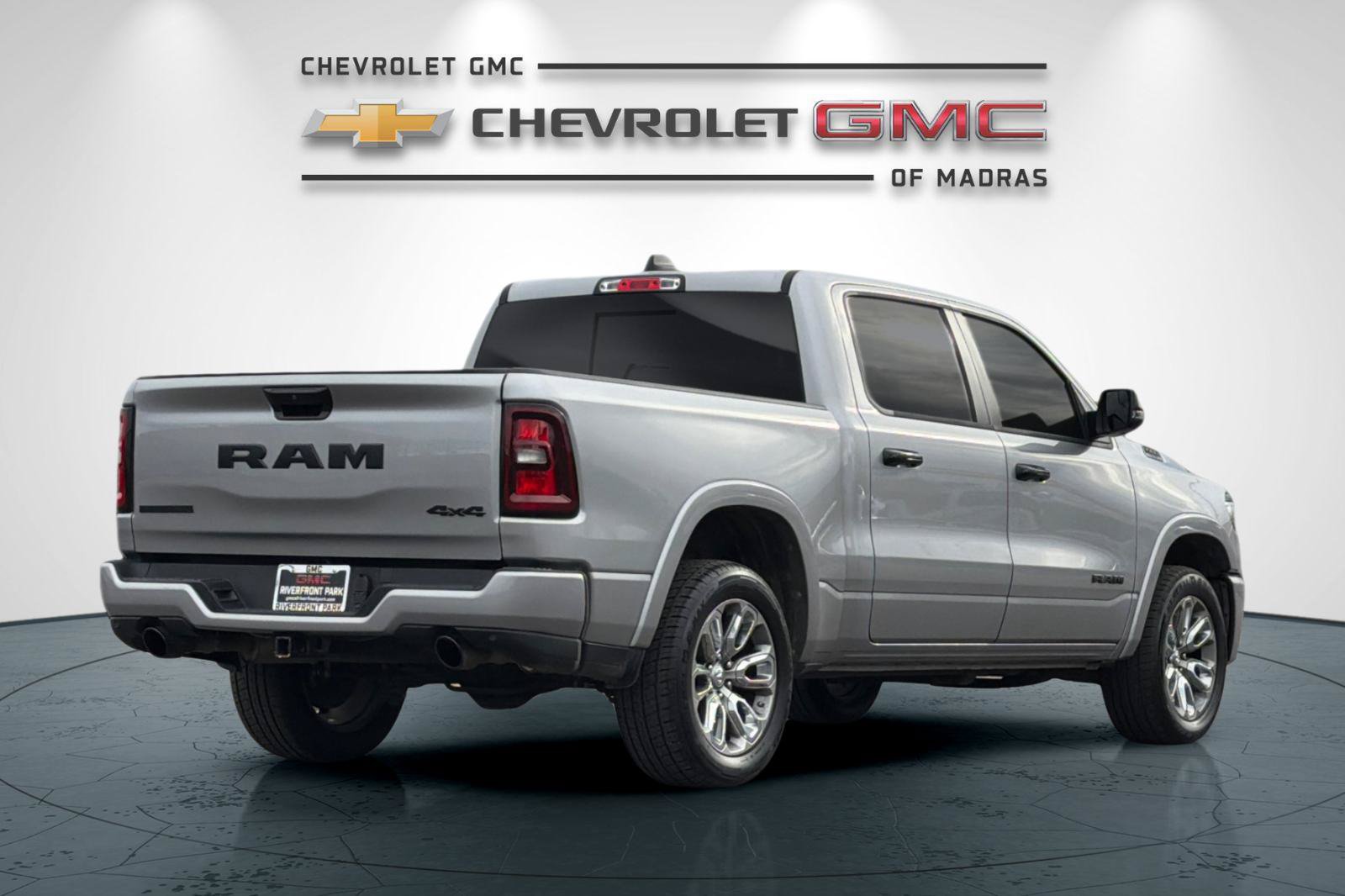 Used 2025 RAM 1500 Big Horn AWD/4WD image 3