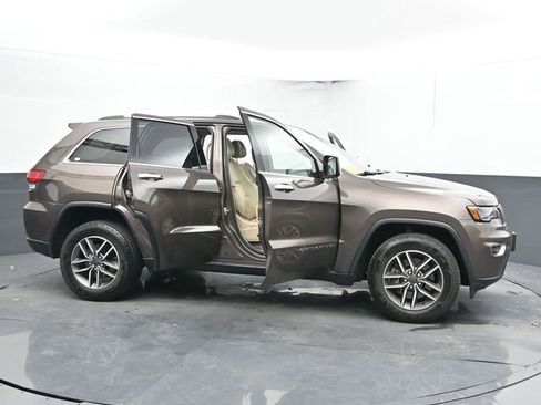 Used 2021 Jeep Grand Cherokee Limited w/ Premium Lighting Group image 63