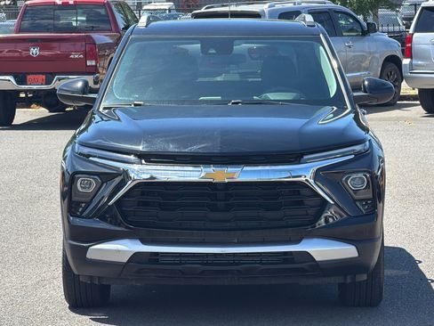 Used 2025 Chevrolet TrailBlazer LT AWD/4WD image 10