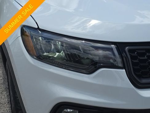 Certified 2025 Jeep Compass Limited w/ Sun & Sound Group AWD/4WD image 6