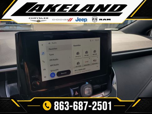 Used 2025 Toyota Corolla SE FWD image 20
