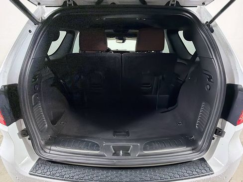Used 2023 Dodge Durango R/T w/ Tow 'N Go Group AWD/4WD image 23