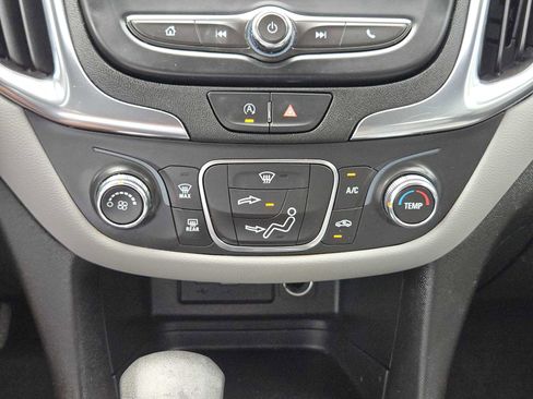 Certified 2023 Chevrolet Equinox LS w/ LS Convenience Package FWD image 19