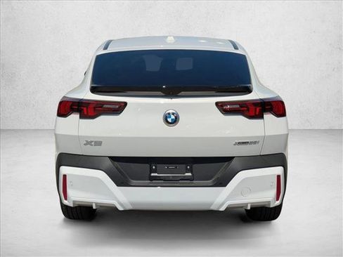 New 2026 BMW X2 xDrive28i w/ Technology Package AWD/4WD image 8