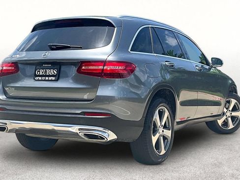Used 2017 Mercedes-Benz GLC 300 image 2