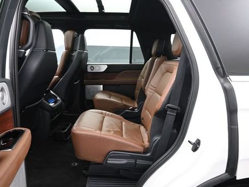 Certified 2023 Lincoln Navigator Reserve AWD/4WD image 22