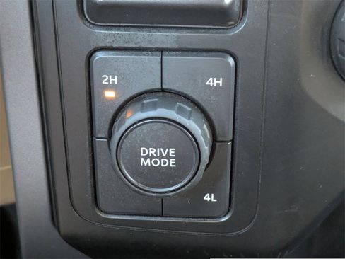 Used 2023 Ford F150 XLT image 28