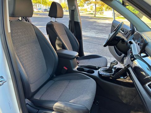 Used 2025 Kia Seltos S image 21