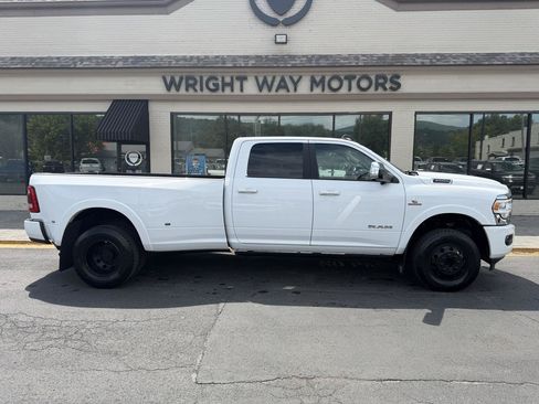 Used 2021 RAM 3500 Laramie AWD/4WD image 2
