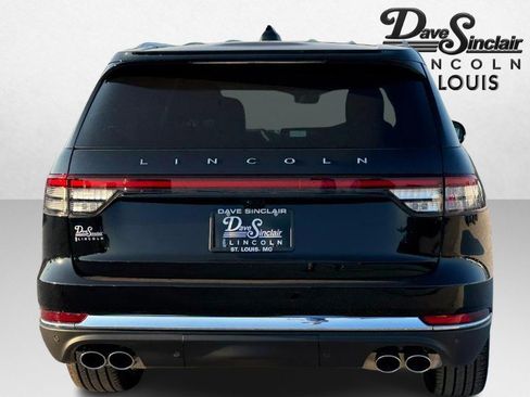 New 2025 Lincoln Aviator AWD w/ Equipment Group 101A image 6