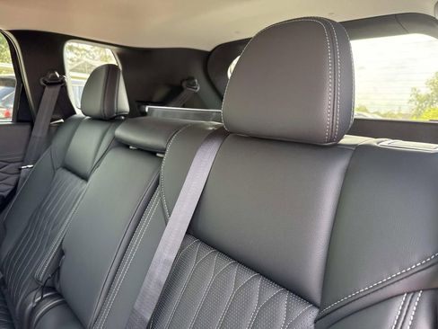 New 2026 Mitsubishi Outlander SEL image 13