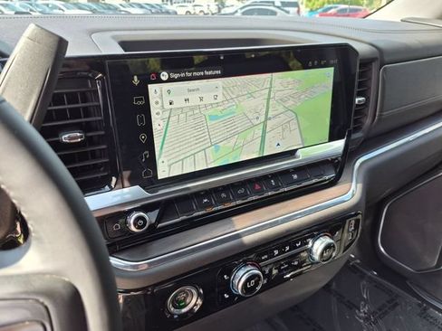 Used 2023 GMC Sierra 1500 SLT AWD/4WD image 18