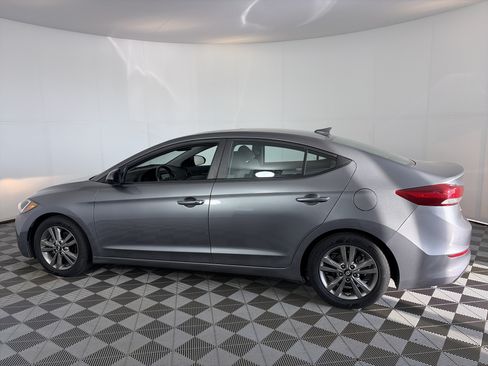 Used 2018 Hyundai Elantra Value Edition w/ Cargo Package FWD image 8