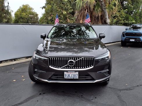 Used 2023 Volvo XC60 T8 Ultimate AWD/4WD image 2