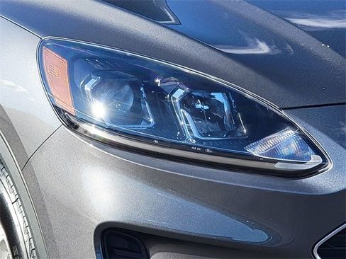 Certified 2022 Ford Escape SE image 16