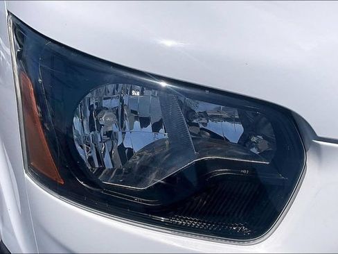 Used 2020 Ford Transit 250 Medium Roof AWD image 27