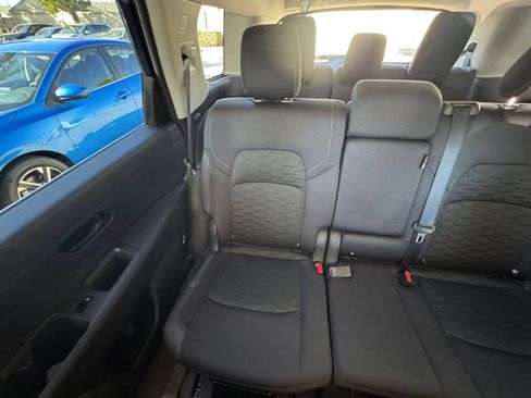 Used 2025 Nissan Pathfinder SV FWD image 42