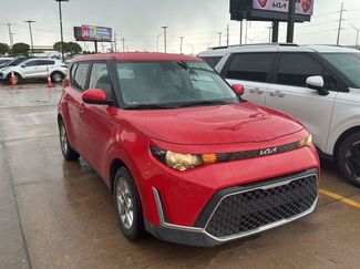 Used 2024 Kia Soul LX w/ Option Group 015 FWD video 1