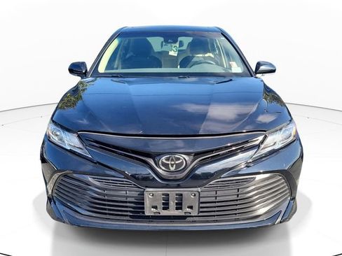 Used 2018 Toyota Camry LE w/ Moonroof Package FWD image 2