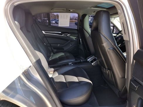 Used 2012 Porsche Panamera 4 w/ Premium Pkg Plus image 21