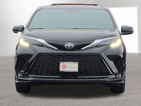 Certified 2024 Toyota Sienna XSE w/ XSE Plus Package AWD/4WD image 2