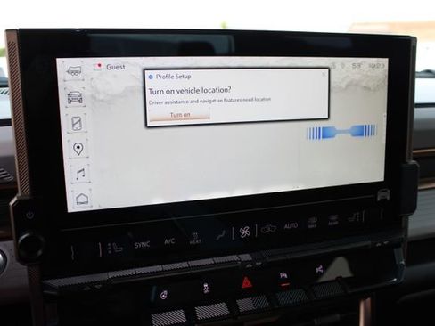 Used 2024 GMC Hummer EV 3X w/ LPO, Illumination Package image 34