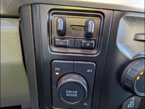 Used 2025 Ford F250 XLT image 17