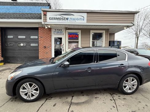 Used 2012 INFINITI G37 x Sedan w/ Premium Pkg image 2