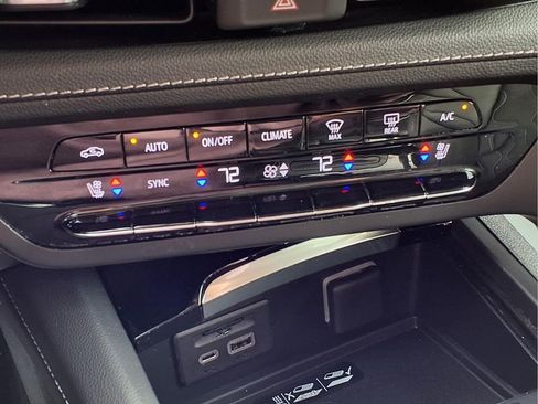 Certified 2023 Buick Envision Avenir AWD/4WD image 6