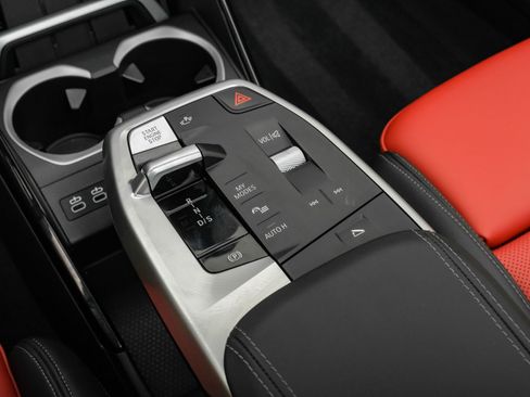 Used 2025 BMW X2 xDrive28i image 30