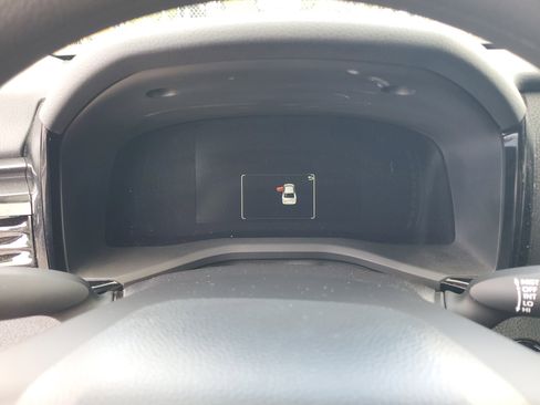 Used 2025 Toyota Camry LE FWD image 18